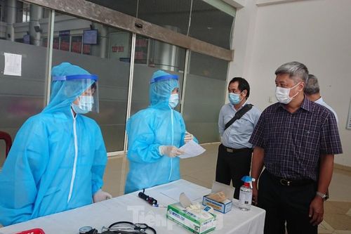Thứ trưởng Bộ Y tế nói gì về việc đổ lỗi cho dân khi dịch bạch hầu bùng phát