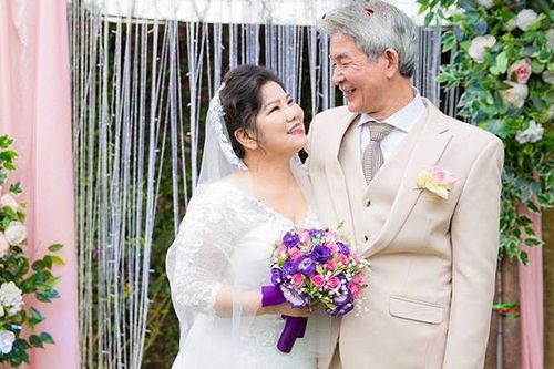 U70, NSND Thanh Hoa vẫn hay nhõng nhẹo chồng kém 6 tuổi