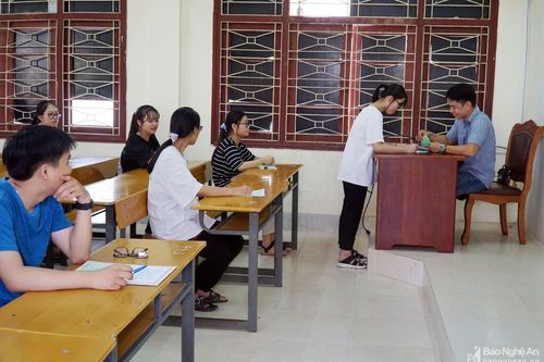 Hơn 2.000 thí sinh xứ Nghệ chính thức 'tranh tài' vào các trường chuyên