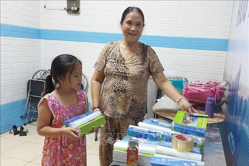 Shop 0 đồng và tấm lòng của một cô giáo đối với học trò nghèo vùng sâu