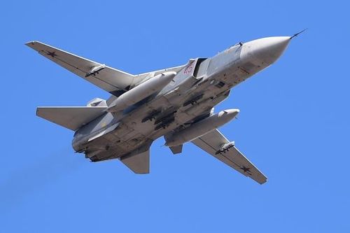 Su-24 trang bị hệ thống SVP-24 ồ ạt tới Crimea