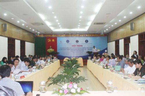 Tổ chức chiến dịch tiêm vaccine bạch hầu và đẩy mạnh truyền thông trên internet để phòng bệnh