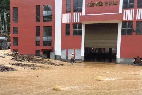 Mưa lớn nhấn chìm nhiều tuyến đường ở Hà Giang, đã có 5 người tử vong