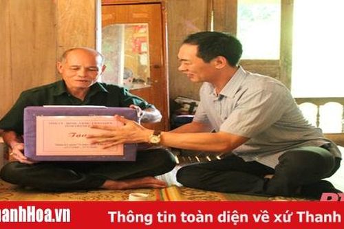 Bí thư Đảng ủy Khối Cơ quan và Doanh nghiệp tỉnh Trịnh Tuấn Sinh thăm gia đình chính sách tại các huyện Quan Sơn, Triệu Sơn