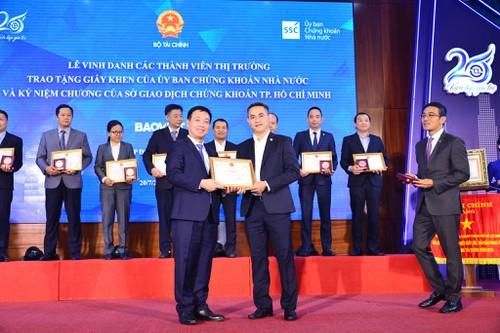 Bảo Việt được ghi nhận đóng góp cho TTCK Việt Nam phát triển bền vững