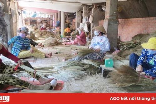 Làng nghề dần phục hồi sau dịch bệnh