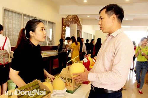 Đẩy mạnh vận động người Việt dùng hàng Việt