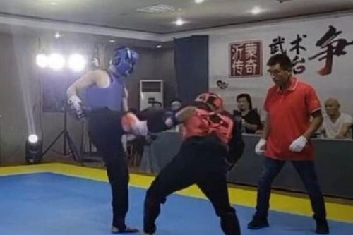 Truyền nhân Diệp Vấn bị đánh tơi tả: Găng tay kiểu Tây làm hỏng võ Trung Quốc