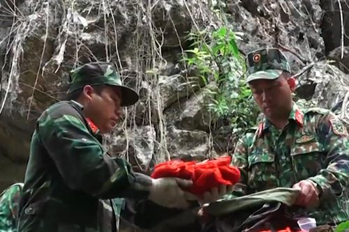 Rà mìn, bới đất, lật đá đưa liệt sĩ Vị Xuyên về với đất mẹ