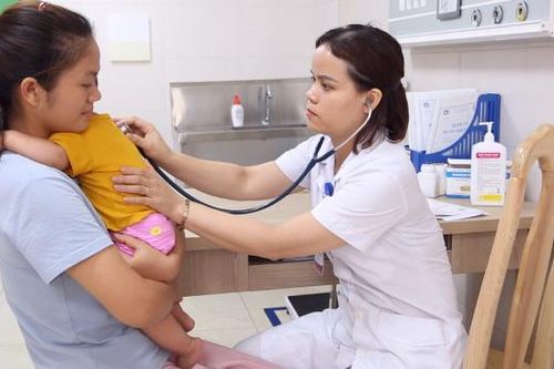 Cảnh giác với bệnh tay chân miệng gây biến chứng nguy hiểm ở trẻ