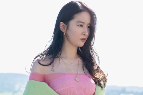 'Thần tiên tỷ tỷ' Lưu Diệc Phi tuổi 33 vẫn gây xao xuyến