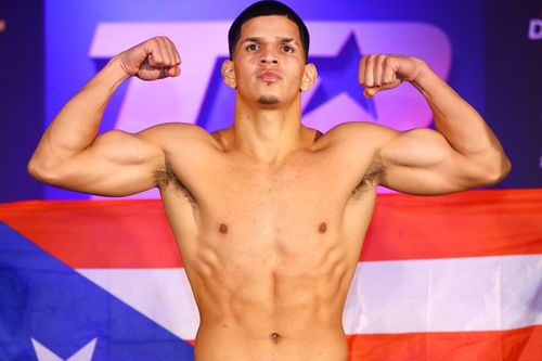Pha knock-out chóng vánh của hiện tượng làng quyền anh