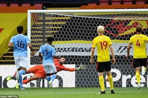 Aston Villa đẩy Watford rơi vào nhóm có nguy cơ xuống hạng