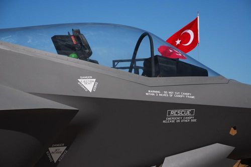 Nghe tưởng đùa: Không quân Mỹ phải mua tiêm kích F-35 từ Thổ Nhĩ Kỳ