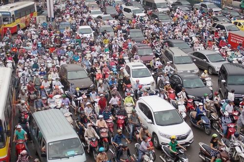 Yêu cầu xử lý từ 8-10 điểm đen ùn tắc, tai nạn tại Hà Nội