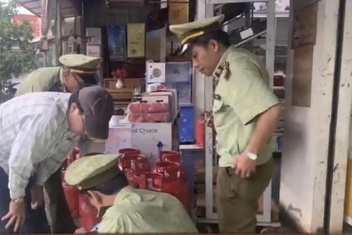 QLTT Đắk Lắk: Tăng cường kiểm tra đường dây sản xuất, buôn bán gas lậu