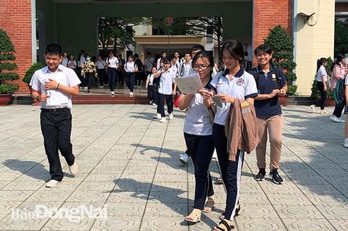 Thí sinh thi vào lớp 10 năm học 2020-2021: Đề thi Toán khó, Tiếng Anh dễ kiếm điểm cao