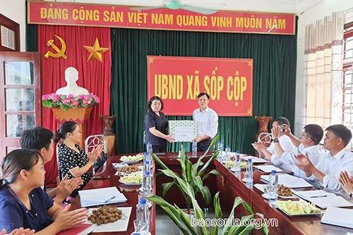 Đồng chí Phó Chủ tịch Thường trực UBND tỉnh làm việc tại xã Sốp Cộp