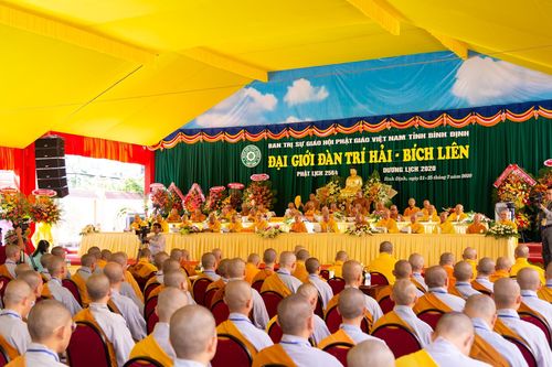 Trang nghiêm khai mạc Đại giới đàn Trí Hải - Bích Liên