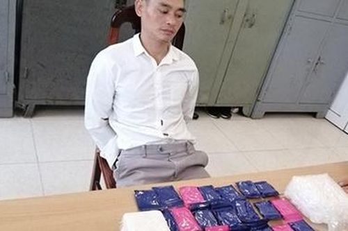 Triệt phá đường dây vận chuyển ma túy giấu trong 'vách ngăn' xe ô tô
