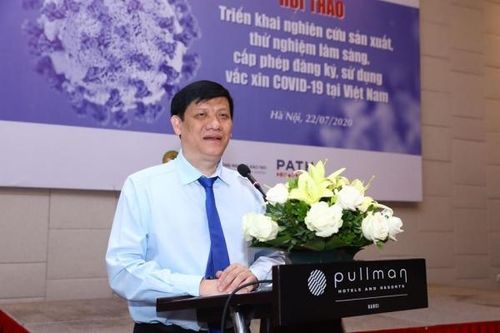 Quyền Bộ trưởng Nguyễn Thanh Long: Việc sản xuất và làm chủ nguồn cung cấp vắc xin phòng COVID-19 trong nước hết sức quan trọng