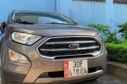 Ô tô dán bản đồ Việt Nam thiếu Hoàng Sa và Trường Sa phải bóc gỡ