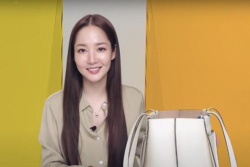 Trong túi xách của Park Min Young có gì?