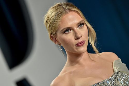 Vai chuyển giới gây tranh cãi của Scarlett Johansson 'đổi chủ'
