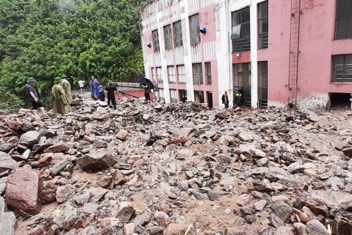 Nhà máy thủy điện 2.000 tỷ ở Hà Giang bị đất đá vùi lấp