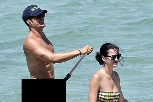 Katy Perry giãi bày về bức ảnh khỏa thân của Orlando Bloom