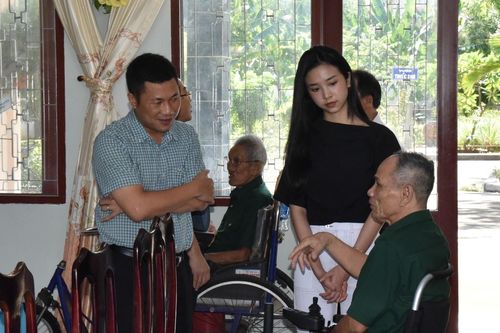 Him Lam Land thăm, tặng quà 10 trung tâm điều dưỡng thương binh nặng và người có công