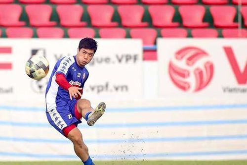 HLV Chu Đình Nghiêm thừa nhận Công Phượng quá nguy hiểm