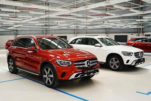 Khách mua Mercedes tăng vọt nhờ giảm phí trước bạ