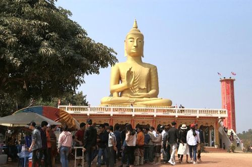 Tháng Bảy, ngày về: Ngôi chùa tiễn các anh về đất Mẹ