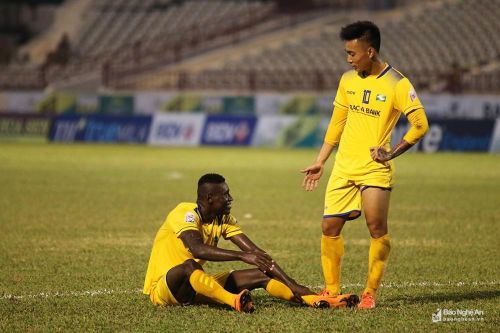 Nóng: Michael Olaha bất ngờ chia tay Hapoel Tel, đợi ngày trở lại SLNA