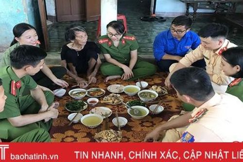 'Bữa cơm nghĩa tình' của tuổi trẻ TP Hà Tĩnh cùng gia đình chính sách