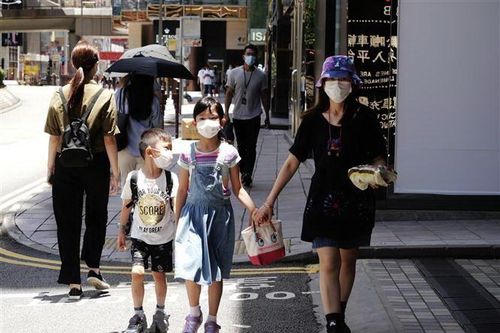 Hong Kong lại tiếp tục ghi nhận số ca COVID-19 tăng kỷ lục