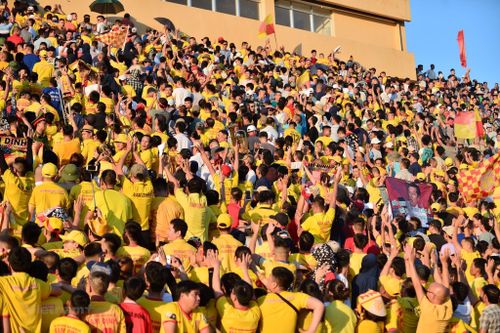 Nam Định có điểm trước Bình Dương, tiếp tục cuộc đua trụ hạng
