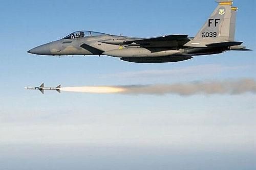 Mỹ đặt mua tiêm kích F-15EX có khả năng mang vũ khí siêu thanh