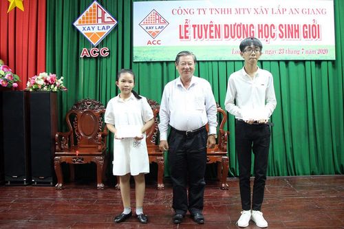 Công ty TNHH MTV Xây lắp An Giang khen thưởng 415 con công nhân lao động học giỏi