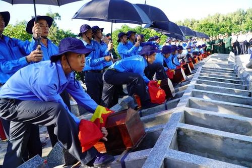 Lễ truy điệu và cải táng 54 hài cốt Liệt sĩ