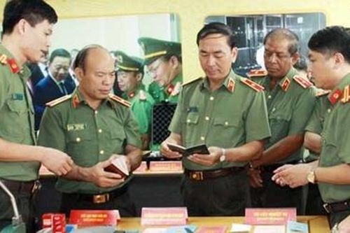 Đẩy mạnh nghiên cứu, ứng dụng KH&CN mới phục vụ công tác Công an