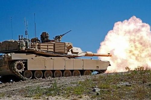 Xe tăng Mỹ bắn nhầm 'đồng đội' trong lúc diễn tập