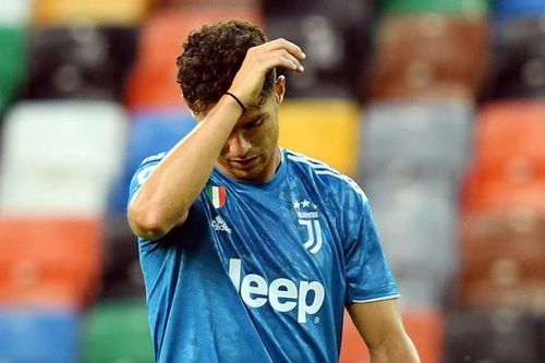 Ronaldo bị vượt mặt trong cuộc đua vua phá lưới Serie A