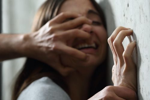 Bé gái 14 tuổi bị tấn công tình dục tại trung tâm cách ly ở Ấn Độ
