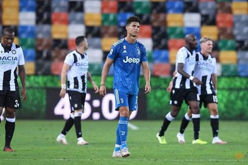 Thua sốc Udinese, Juventus lỡ cơ hội đăng quang sớm