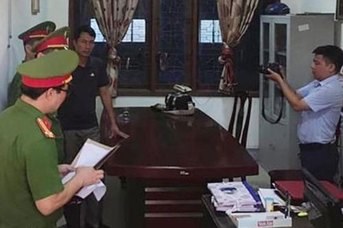 Tạm giữ cán bộ Ban Dân tộc tỉnh Nghệ An và giám đốc doanh nghiệp
