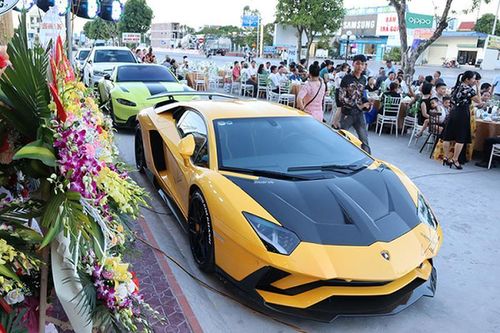 Đại gia Sài Gòn 'xách' 2 siêu xe hơn 60 tỷ về Hải Dương