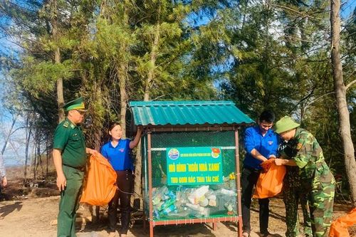 200 đoàn viên, thanh niên ra quân Chiến dịch 'Hãy làm sạch biển'