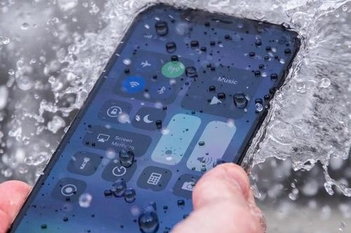 iPhone X sống sót thần kỳ sau gần 1 tuần chìm dưới đáy biển